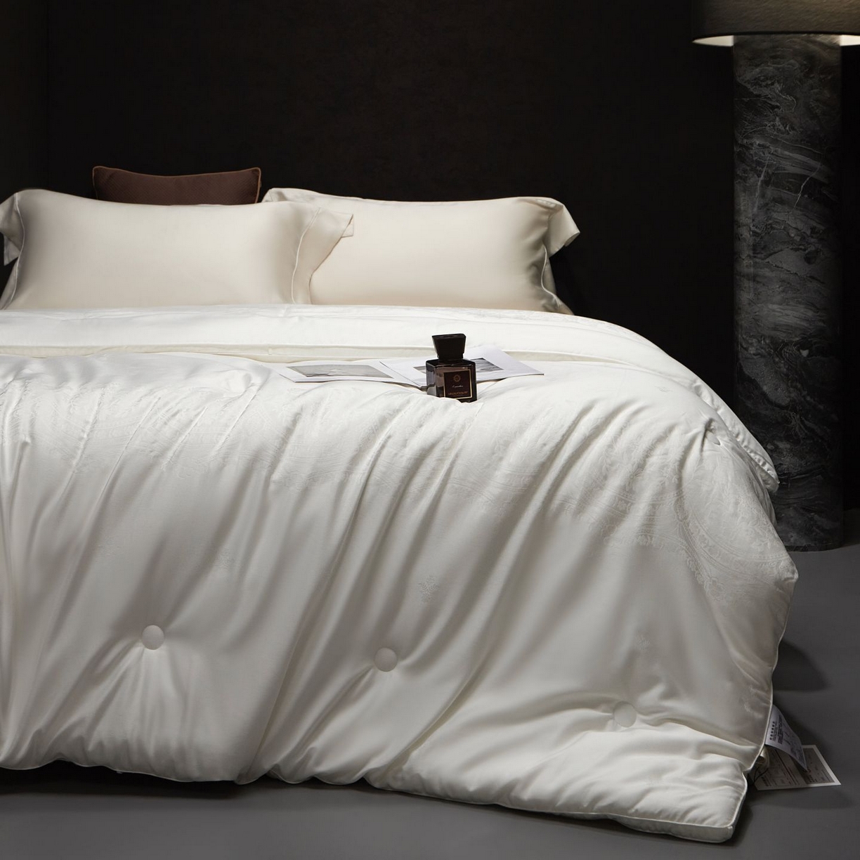 91家纺网 家纺一手货源 找家纺 南通朵美纺织品有限公司 2025新款高级仿鹅绒被被子被芯 仿鹅绒被-白