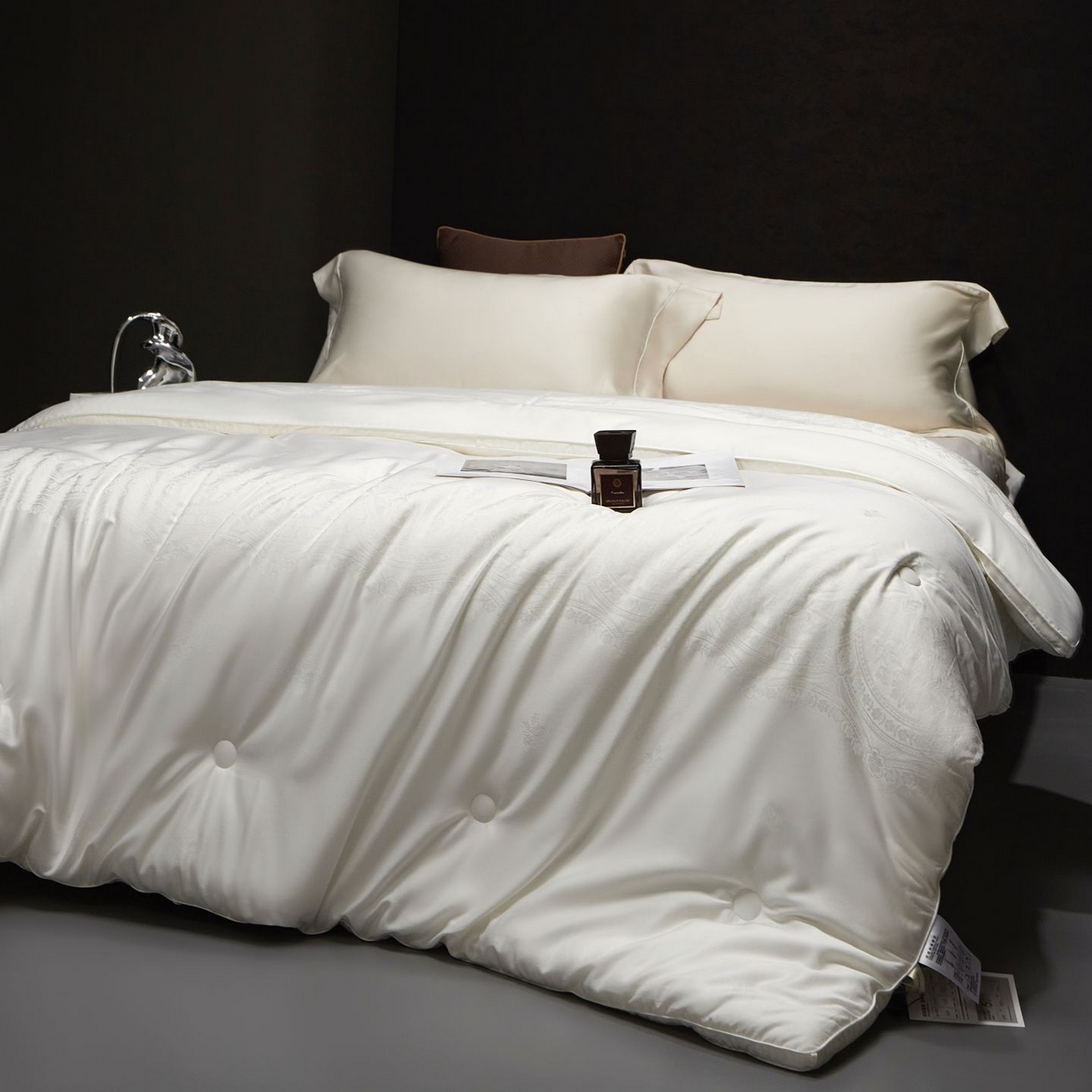 91家纺网 家纺一手货源 找家纺 南通朵美纺织品有限公司 2025新款高级仿鹅绒被被子被芯 仿鹅绒被-白