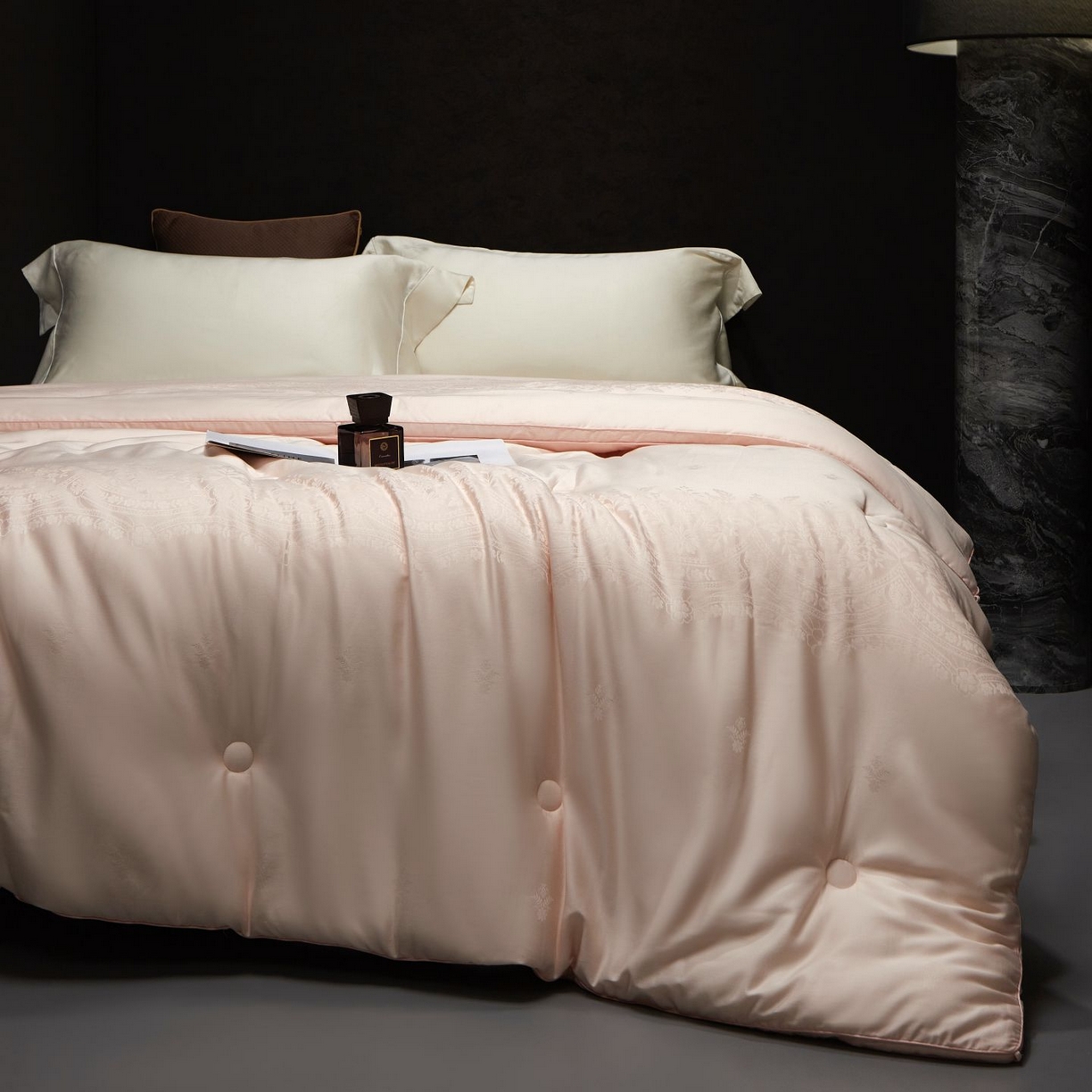 91家纺网 家纺一手货源 找家纺 南通朵美纺织品有限公司 2025新款高级仿鹅绒被被子被芯 仿鹅绒被-粉