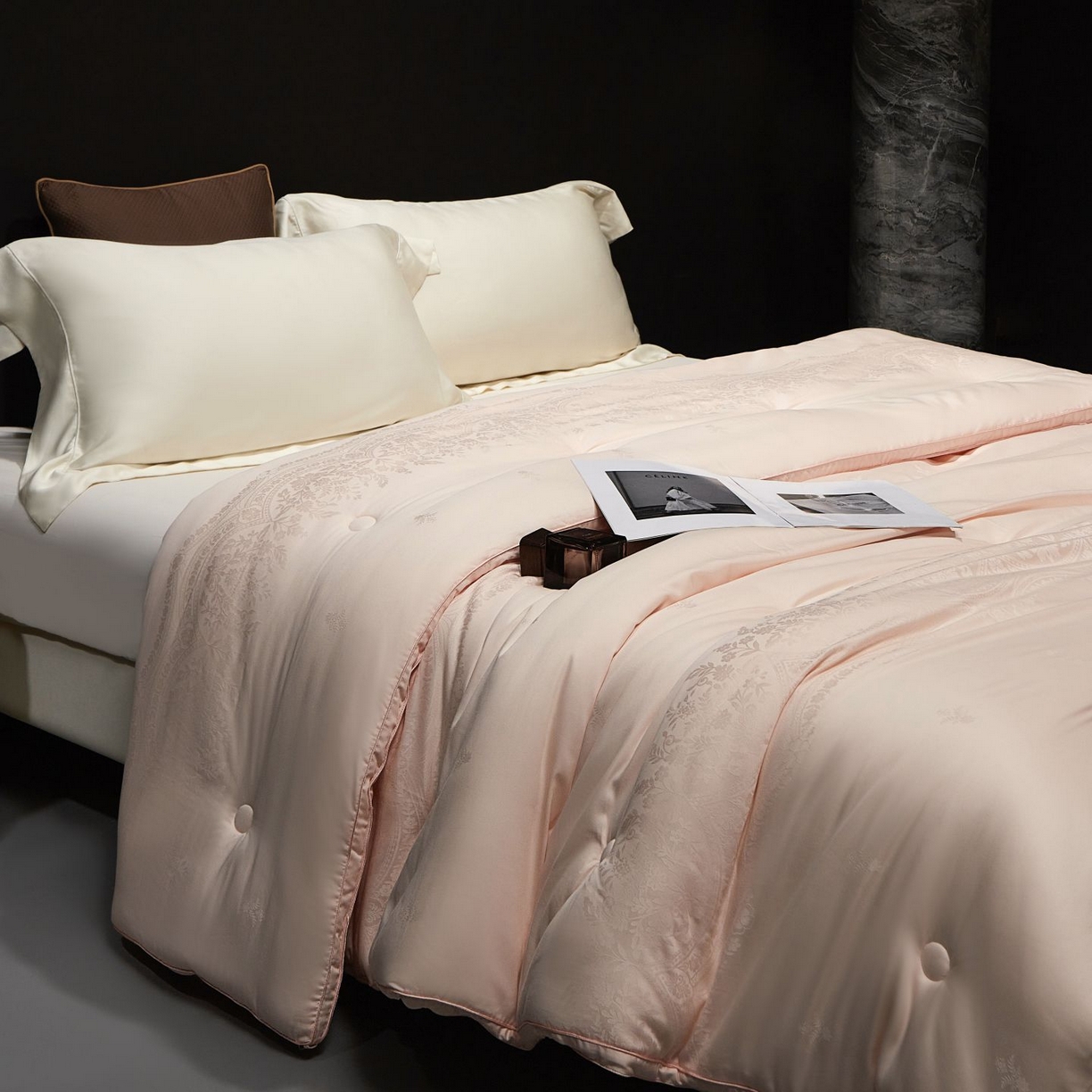 91家纺网 家纺一手货源 找家纺 南通朵美纺织品有限公司 2025新款高级仿鹅绒被被子被芯 仿鹅绒被-粉