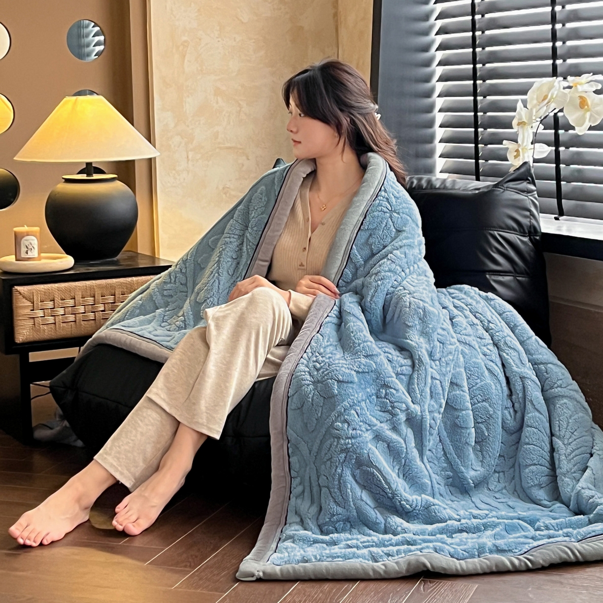 91家纺网 家纺一手货源 找家纺 欧邦 2025新款A类提花舒棉绒双面绒半边绒单层毯毯子毛毯 午夜蓝