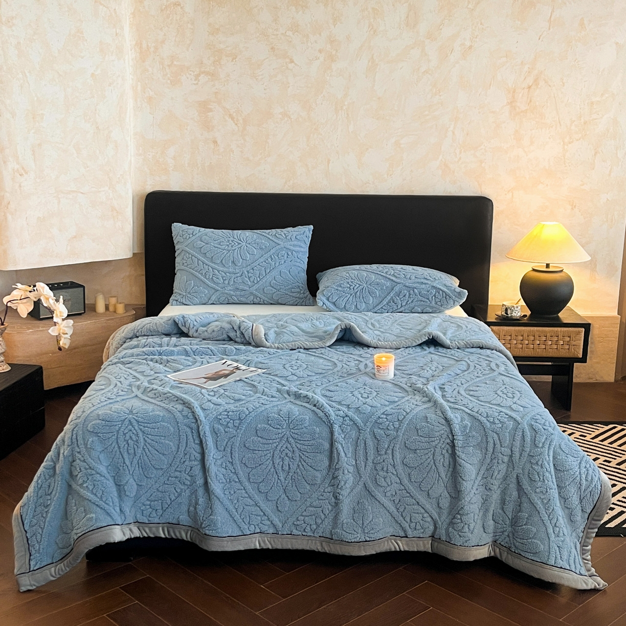 91家纺网 家纺一手货源 找家纺 欧邦 2025新款A类提花舒棉绒双面绒半边绒单层毯毯子毛毯 午夜蓝