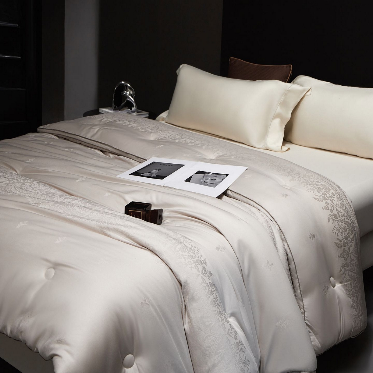 91家纺网 家纺一手货源 找家纺 南通朵美纺织品有限公司 2025新款高级仿鹅绒被被子被芯 仿鹅绒被-灰