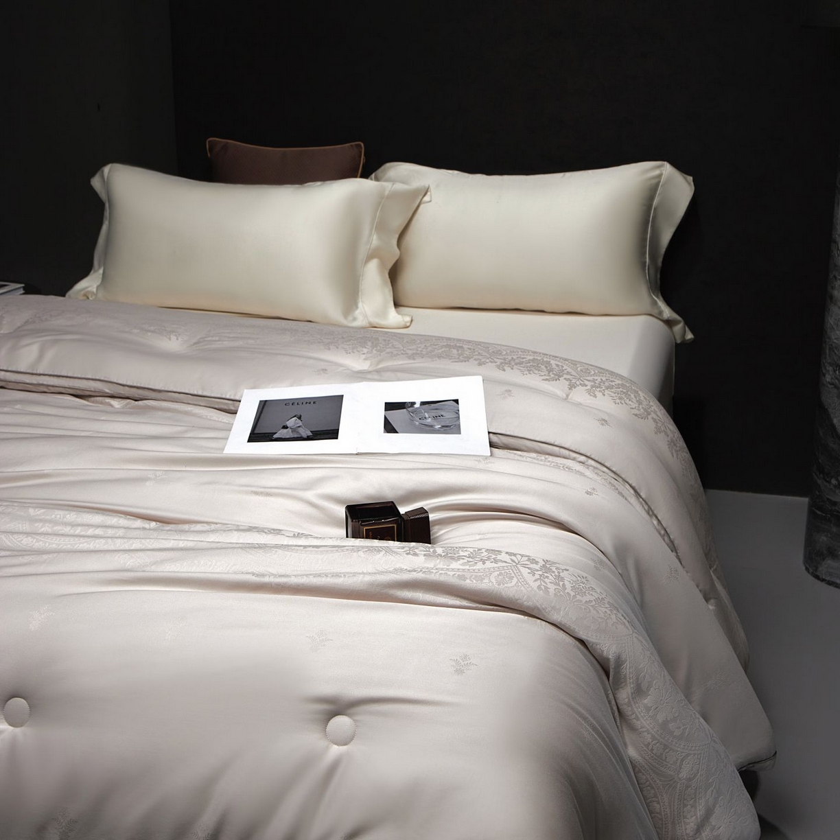 91家纺网 家纺一手货源 找家纺 南通朵美纺织品有限公司 2025新款高级仿鹅绒被被子被芯 仿鹅绒被-灰