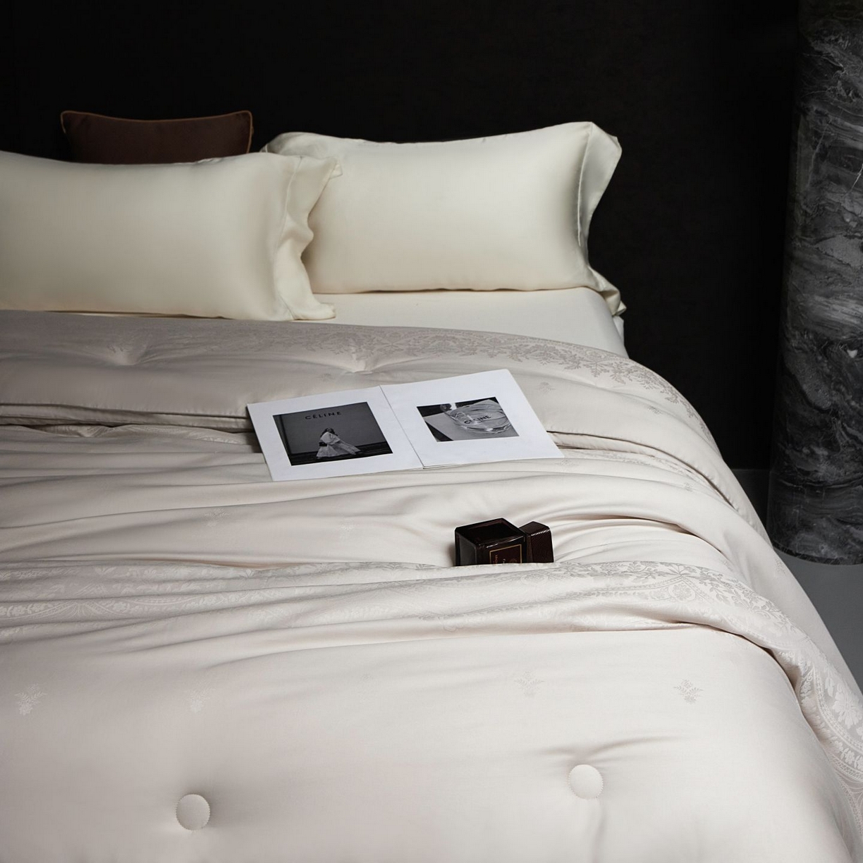 91家纺网 家纺一手货源 找家纺 南通朵美纺织品有限公司 2025新款高级仿鹅绒被被子被芯 仿鹅绒被-灰