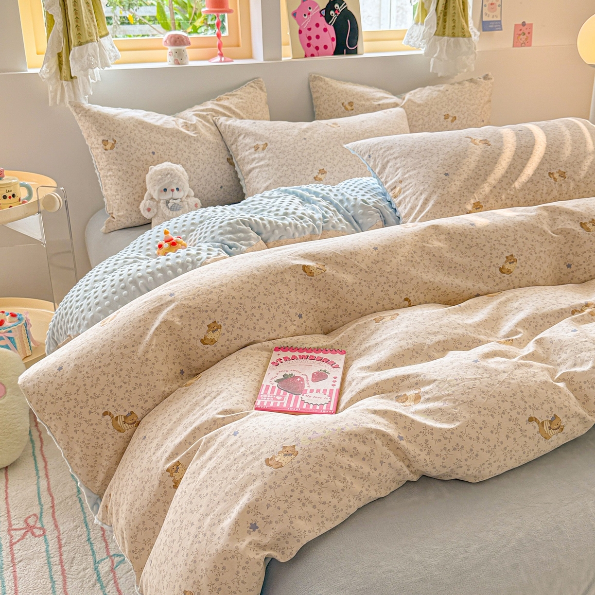 91家纺网 家纺一手货源 找家纺 简宜家居（朝初家纺） 2025新款全棉安抚豆豆绒卡通印花小清新四件套 蓝花兔