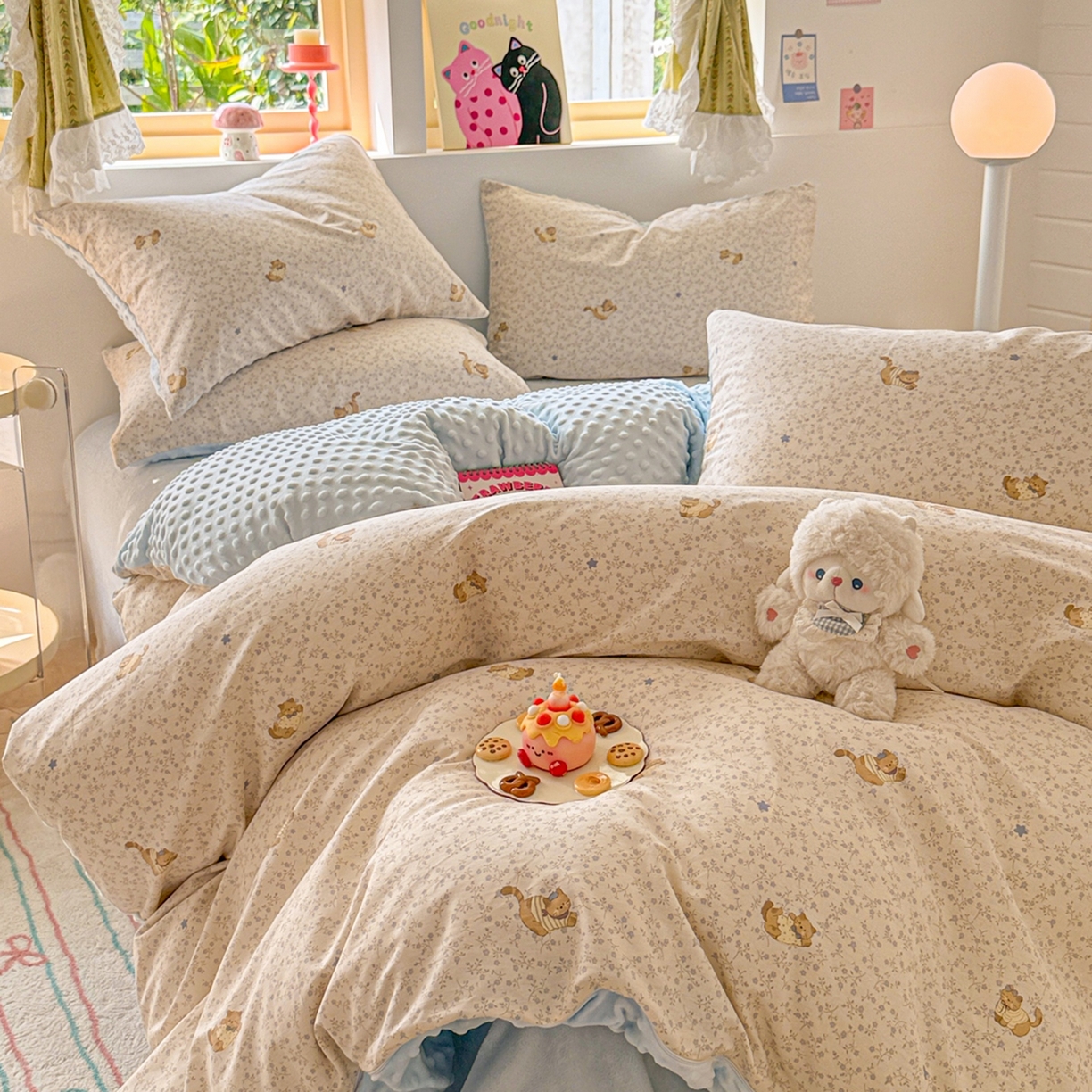 91家纺网 家纺一手货源 找家纺 简宜家居（朝初家纺） 2025新款全棉安抚豆豆绒卡通印花小清新四件套 蓝花兔