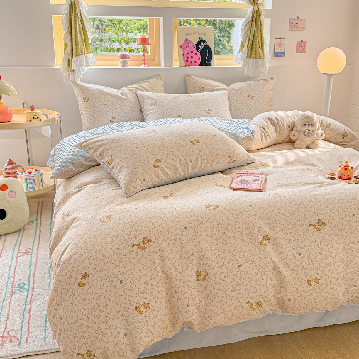 91家纺网 家纺一手货源 找家纺 简宜家居（朝初家纺） 2025新款全棉安抚豆豆绒卡通印花小清新四件套 蓝花兔