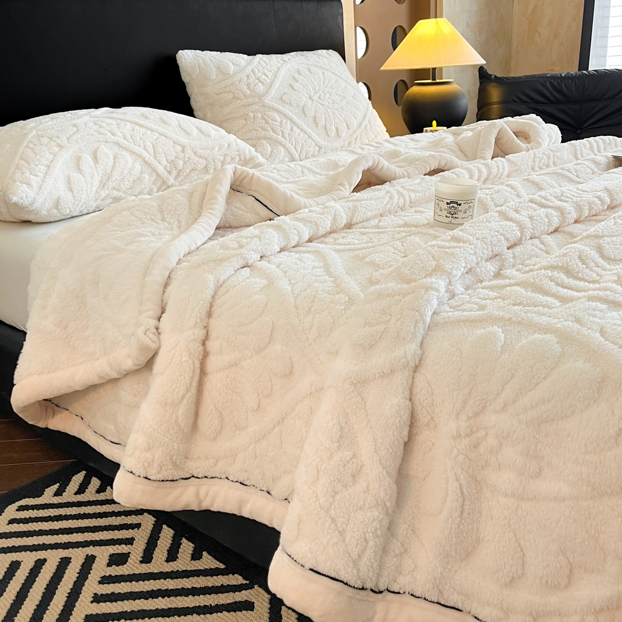 91家纺网 家纺一手货源 找家纺 欧邦 2025新款A类提花舒棉绒双面绒半边绒单层毯毯子毛毯 象牙白