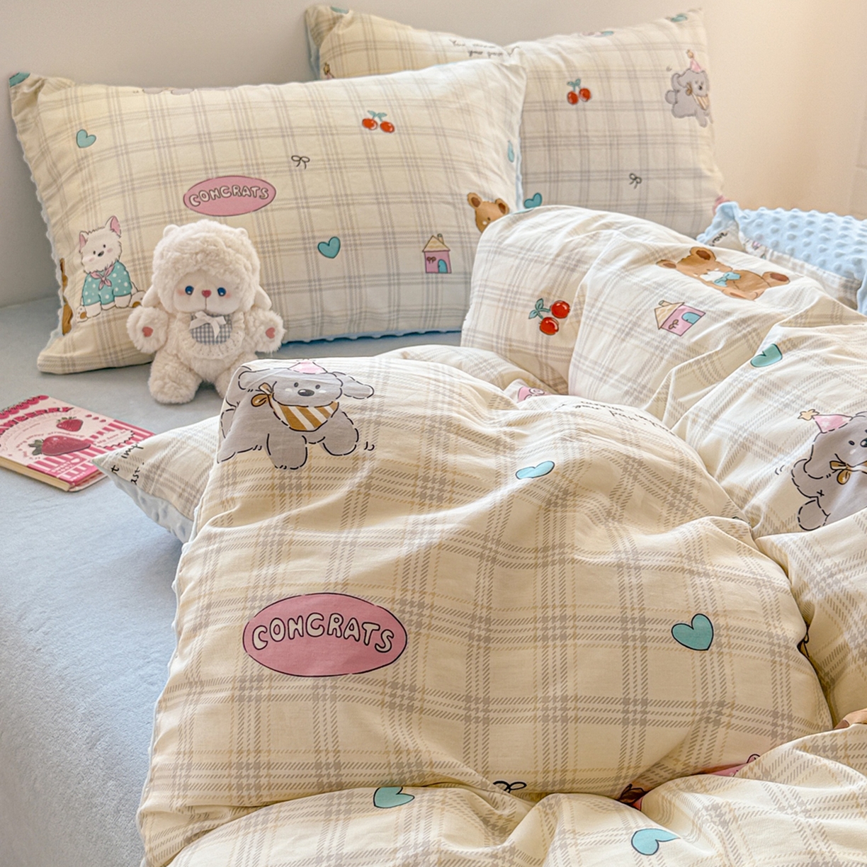 91家纺网 家纺一手货源 找家纺 简宜家居（朝初家纺） 2025新款全棉安抚豆豆绒卡通印花小清新四件套 萌宠格子铺