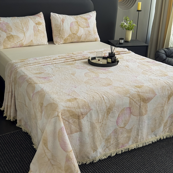 91家纺网 家纺一手货源 找家纺 家之硕家纺 2025新款高克重兔毛绒轻奢风枕套系列 香叶粉