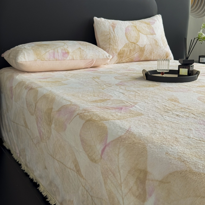 91家纺网 家纺一手货源 找家纺 家之硕家纺 2025新款高克重兔毛绒轻奢风枕套系列 香叶粉