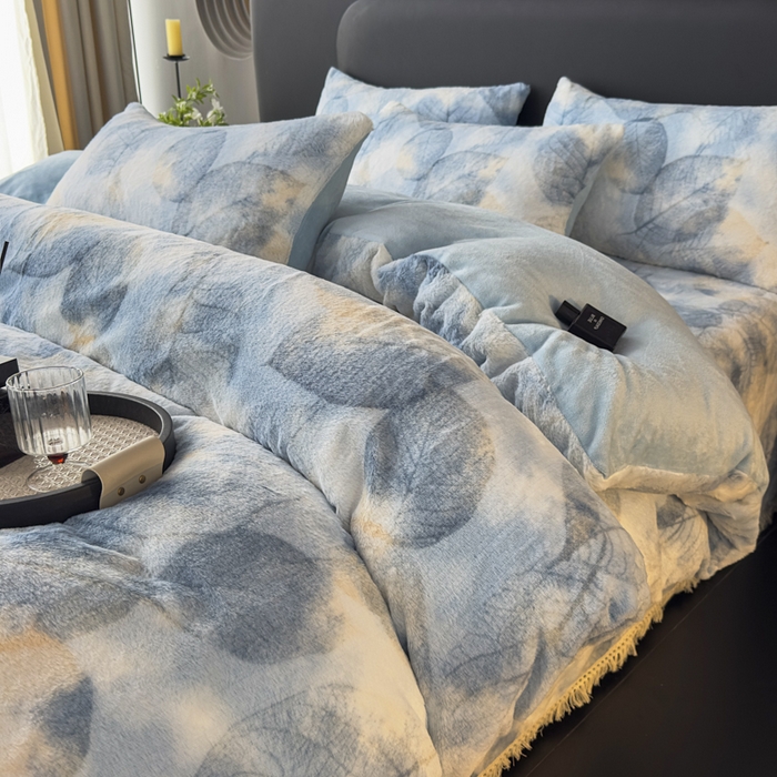 91家纺网 家纺一手货源 找家纺 家之硕家纺 2025新款高克重兔毛绒轻奢风枕套系列 香叶蓝