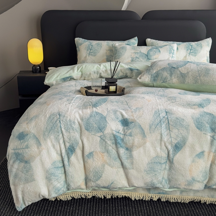 91家纺网 家纺一手货源 找家纺 家之硕家纺 2025新款高克重兔毛绒轻奢风枕套系列 香叶绿