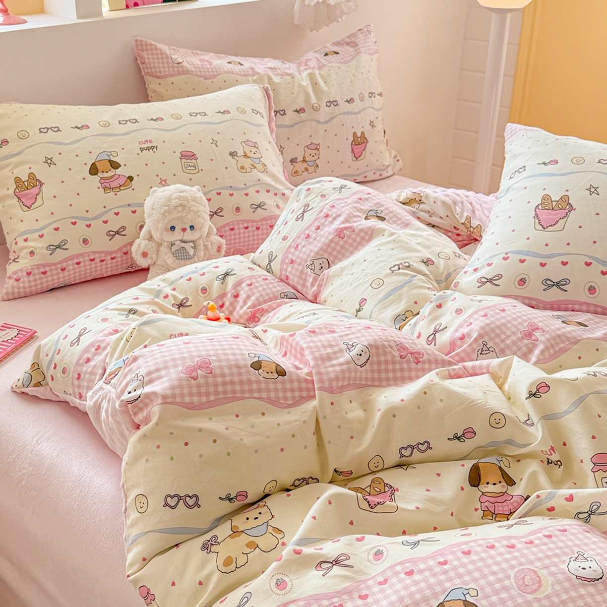 91家纺网 家纺一手货源 找家纺 简宜家居（朝初家纺） 2025新款全棉安抚豆豆绒卡通印花小清新四件套 甜心萌犬