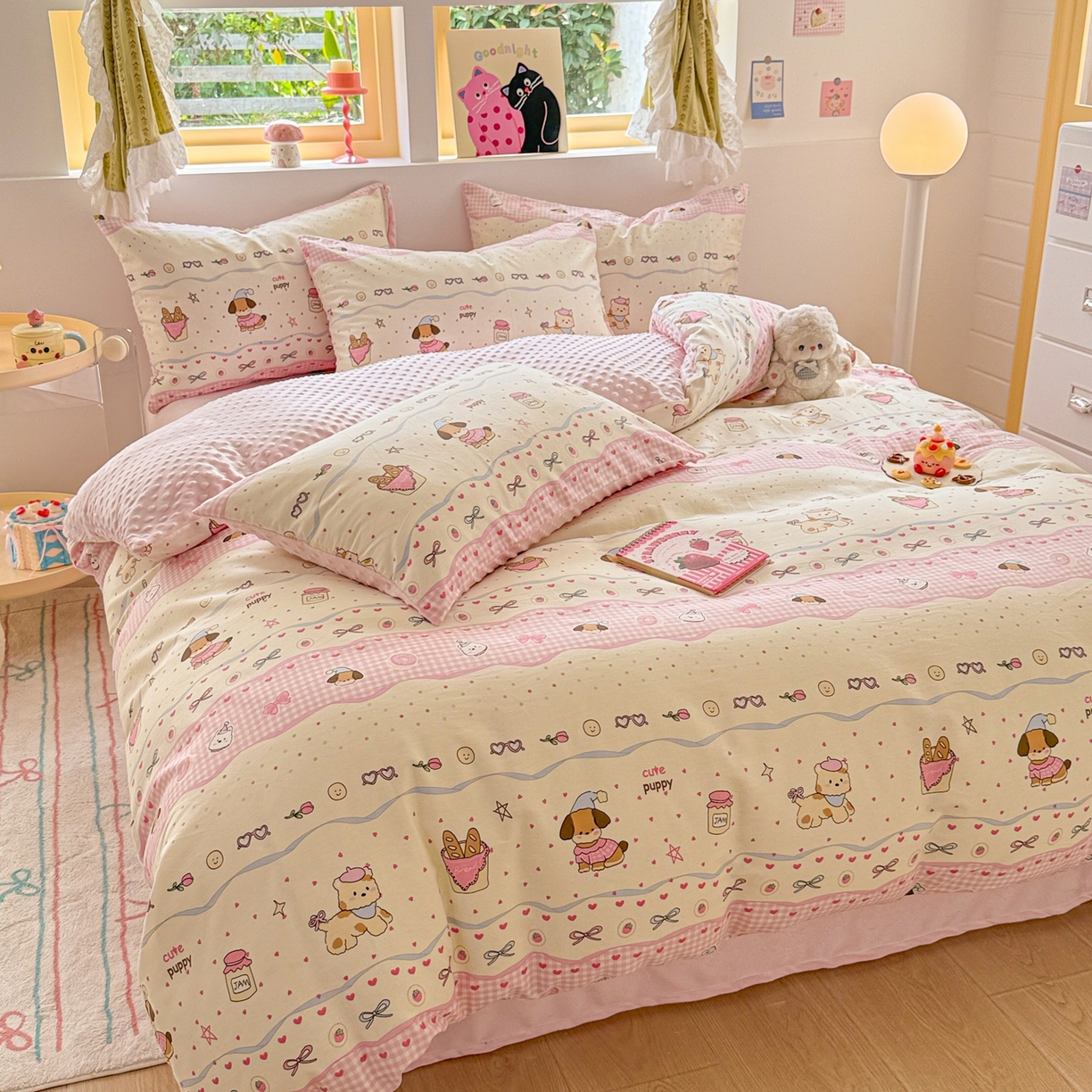 91家纺网 家纺一手货源 找家纺 简宜家居（朝初家纺） 2025新款全棉安抚豆豆绒卡通印花小清新四件套 甜心萌犬