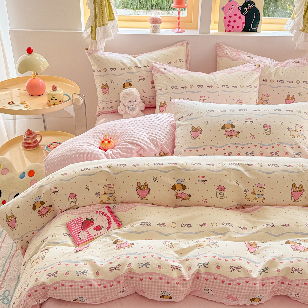 91家纺网 家纺一手货源 找家纺 简宜家居（朝初家纺） 2025新款全棉安抚豆豆绒卡通印花小清新四件套 甜心萌犬