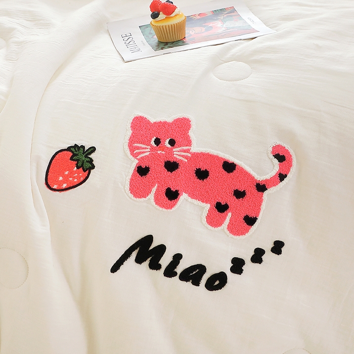 91家纺网 家纺一手货源 找家纺 （总）贝兰仙奴 2025新款全棉皱皱纱毛巾绣大豆被被子被芯