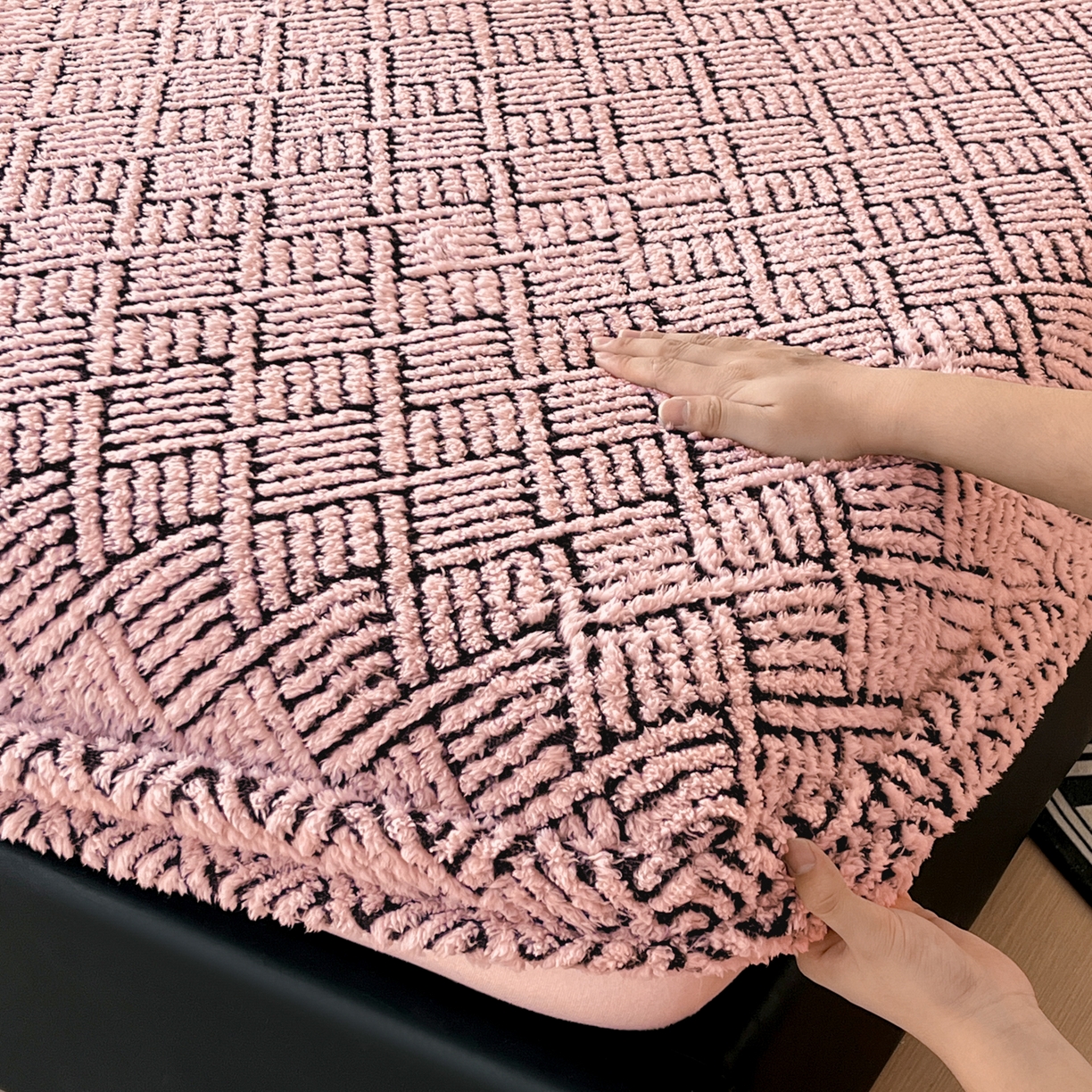 91家纺网 家纺一手货源 找家纺 欧邦 2025新款提花暖阳舒棉绒单床笠-梦境 梦境-粉玉