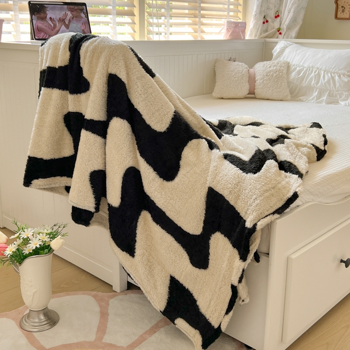 91家纺网 家纺一手货源 找家纺 （总）妖妖家纺 2025新款高克重阳离子羊羔绒保暖双面毛毯