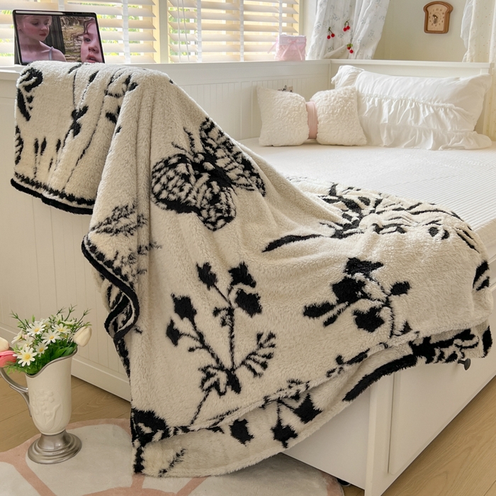 91家纺网 家纺一手货源 找家纺 妖妖家纺 2025新款高克重阳离子羊羔绒保暖双面毛毯 蕊间织梦