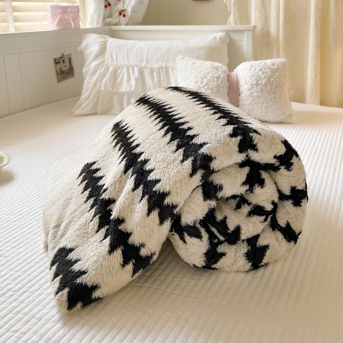 91家纺网 家纺一手货源 找家纺 （总）妖妖家纺 2025新款高克重阳离子羊羔绒保暖双面毛毯