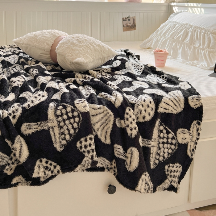 91家纺网 家纺一手货源 找家纺 妖妖家纺 2025新款高克重阳离子羊羔绒保暖双面毛毯 蘑间雪绒