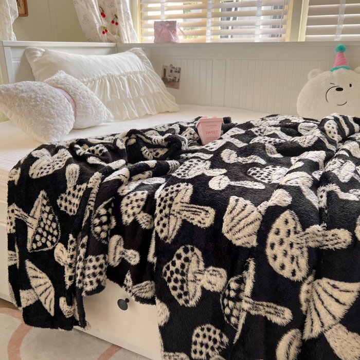 91家纺网 家纺一手货源 找家纺 妖妖家纺 2025新款高克重阳离子羊羔绒保暖双面毛毯 蘑间雪绒