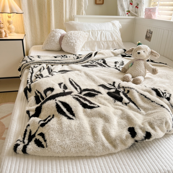 91家纺网 家纺一手货源 找家纺 妖妖家纺 2025新款高克重阳离子羊羔绒保暖双面毛毯 蕊间织梦