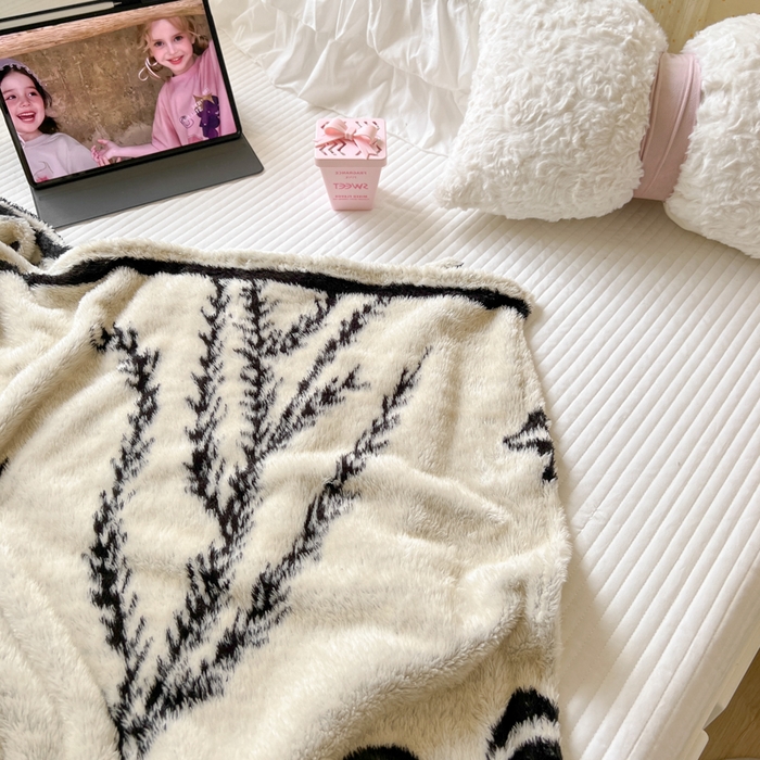 91家纺网 家纺一手货源 找家纺 妖妖家纺 2025新款高克重阳离子羊羔绒保暖双面毛毯 蕊间织梦