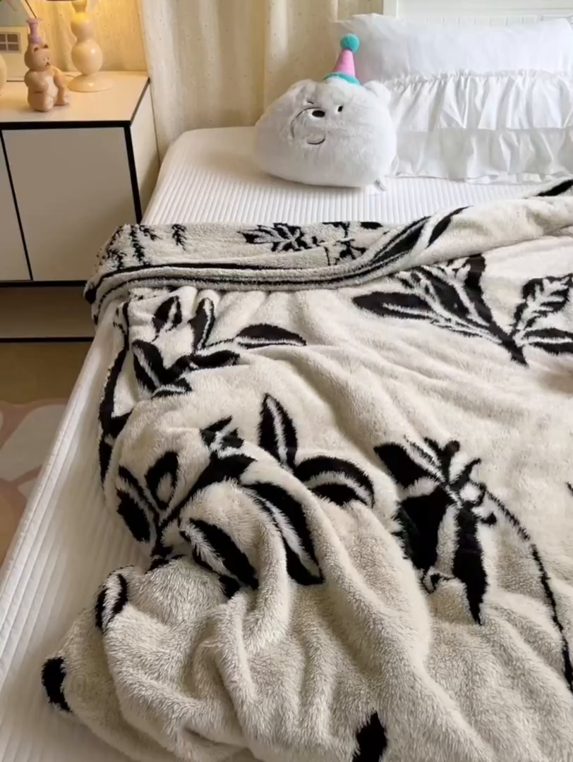 91家纺网 家纺一手货源 找家纺 妖妖家纺 2025新款高克重阳离子羊羔绒保暖双面毛毯 蕊间织梦