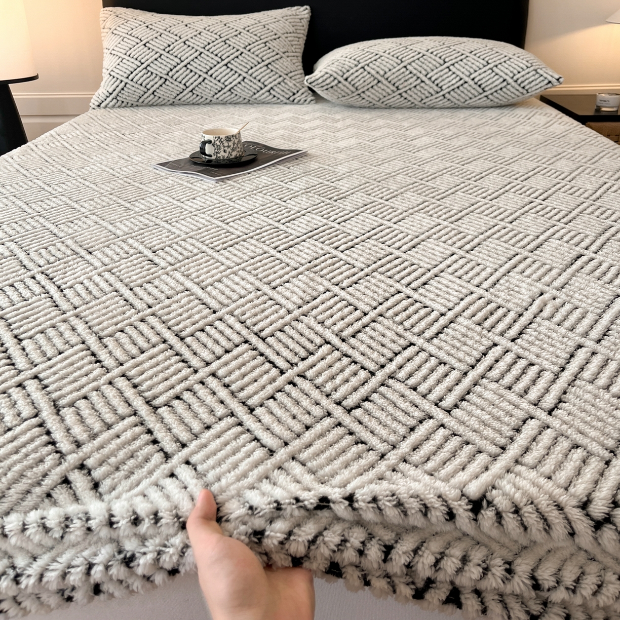 91家纺网 家纺一手货源 找家纺 欧邦 2025新款提花暖阳舒棉绒单床笠-梦境 梦境-幻白