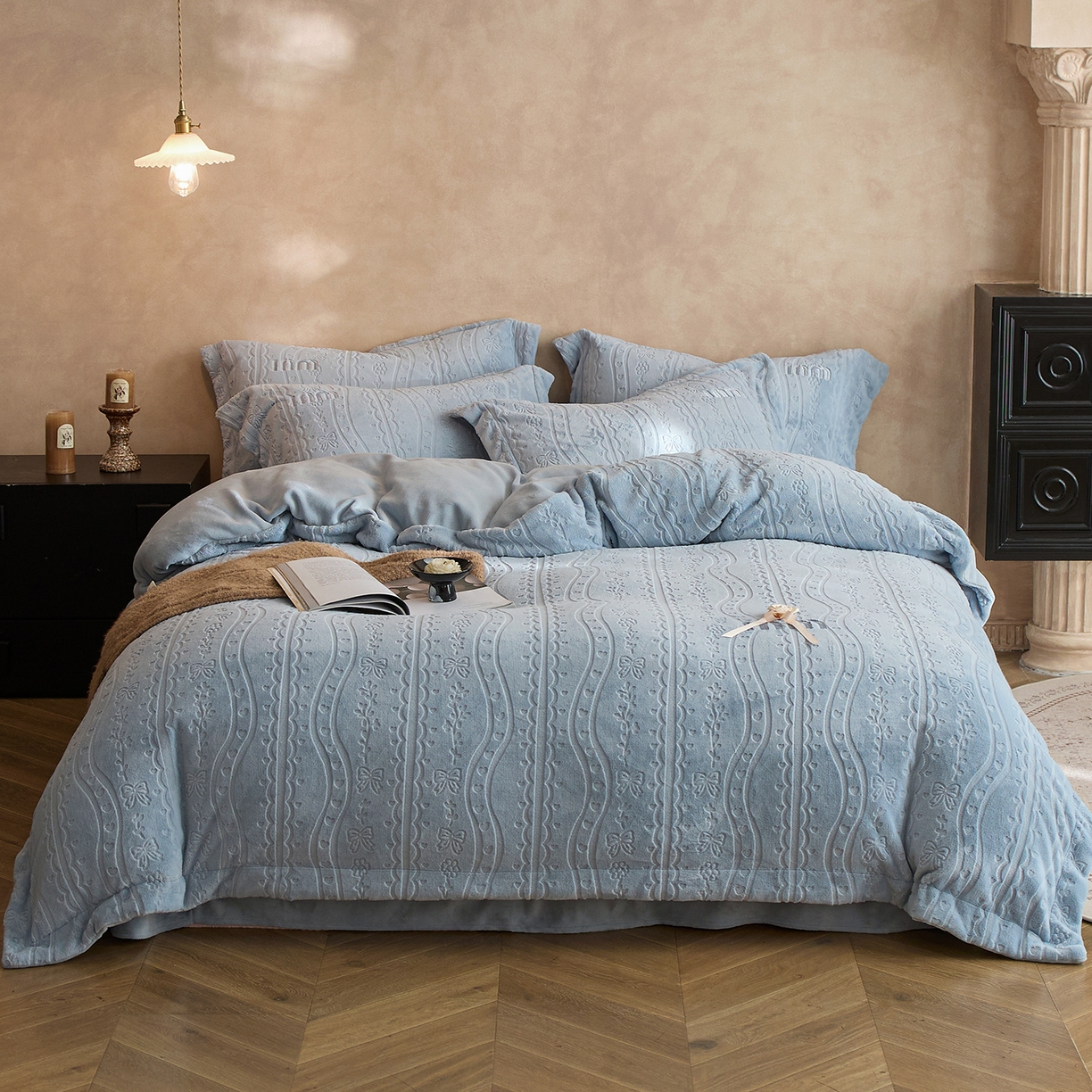 卡初家居（原微来） 2025新款秋冬亲肤雕花绒绣花四件套-云柔系列（提供买家秀） 云柔-天空蓝