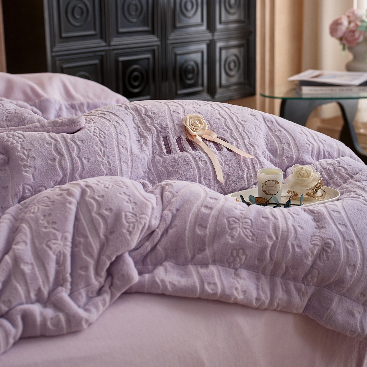 91家纺网 家纺一手货源 找家纺 卡初家居（原微来） 2025新款秋冬亲肤雕花绒绣花四件套-云柔系列（提供买家秀） 云柔-香芋紫