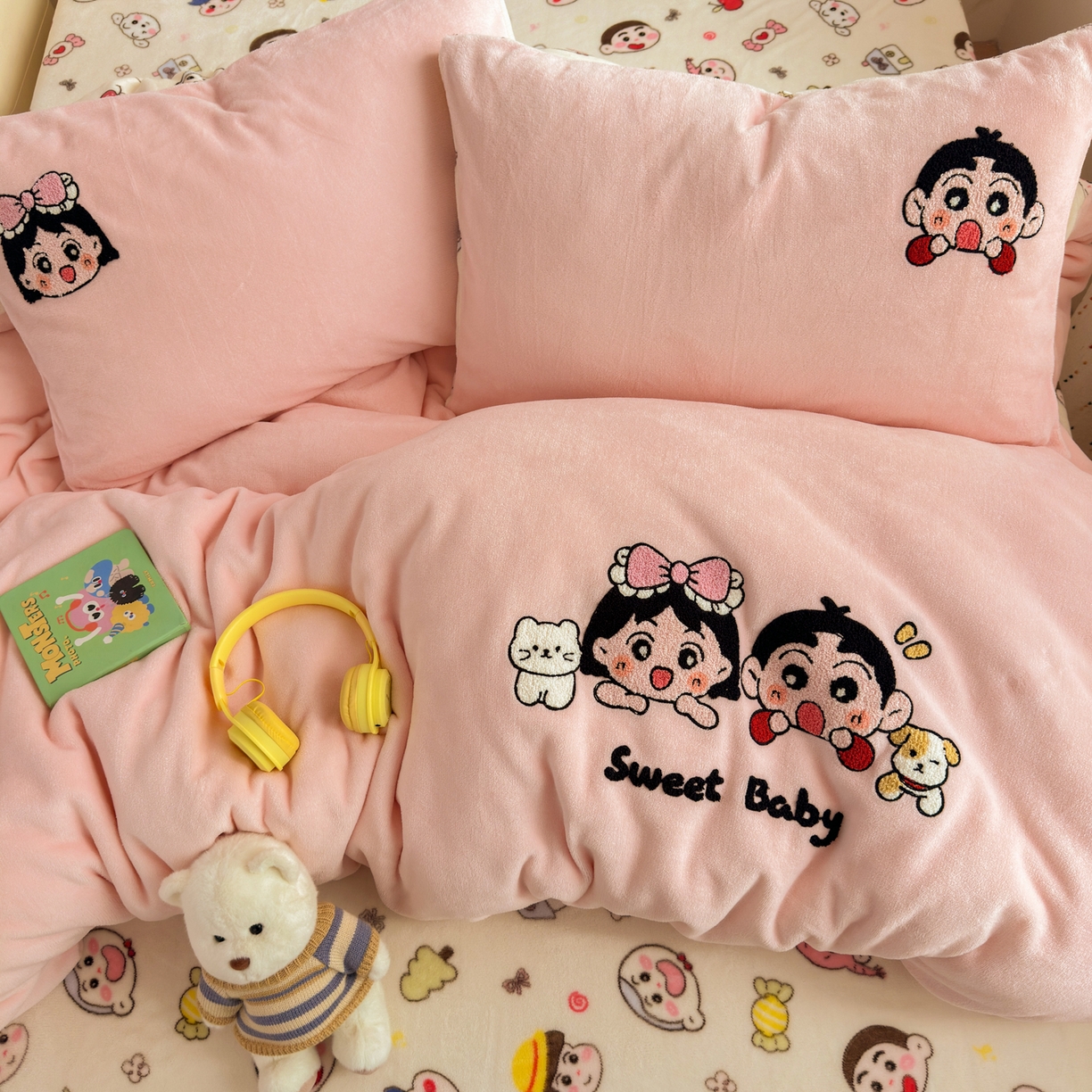 91家纺网 家纺一手货源 找家纺 三元色 2025新款牛奶绒绣花毛巾绣四件套 牛奶绒好伙伴