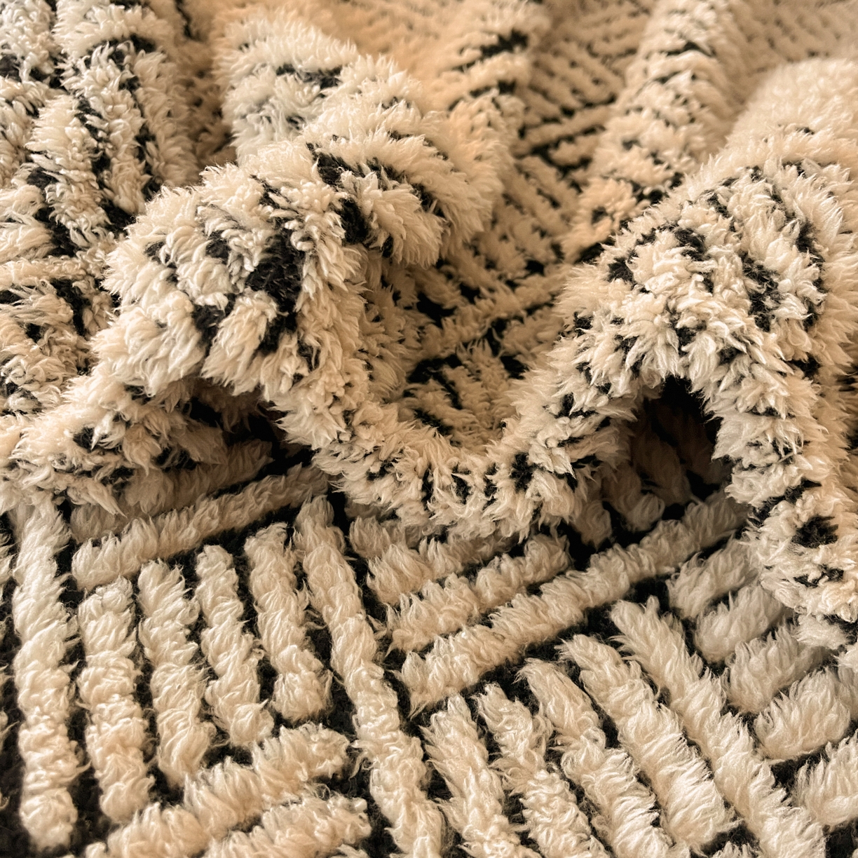 91家纺网 家纺一手货源 找家纺 欧邦 2025新款提花暖阳舒棉绒单床笠-梦境 梦境-米驼