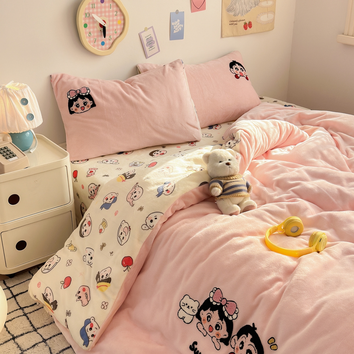 91家纺网 家纺一手货源 找家纺 三元色 2025新款牛奶绒绣花毛巾绣四件套 牛奶绒好伙伴