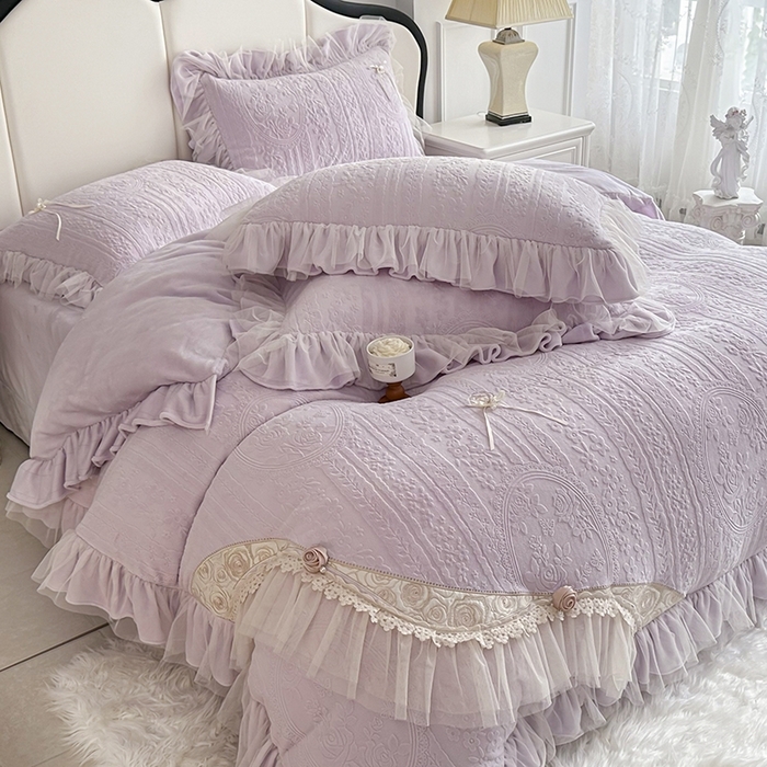 91家纺网 家纺一手货源 找家纺 （总）金绣美居 2025新款加厚雕花牛奶绒四件套-蝶花园