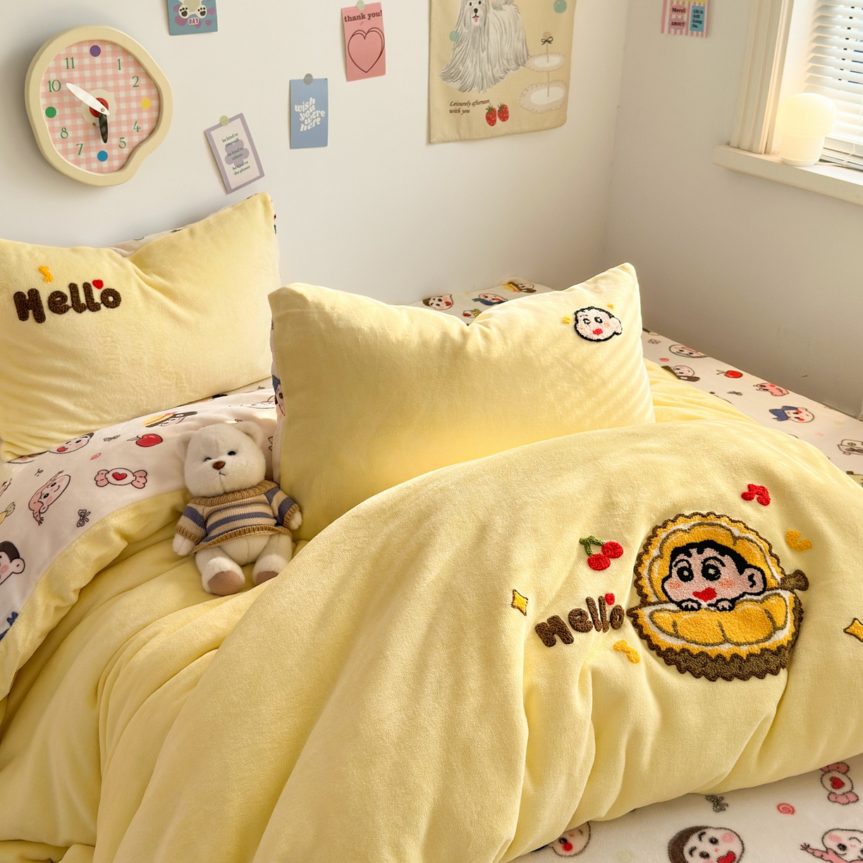 91家纺网 家纺一手货源 找家纺 三元色 2025新款牛奶绒绣花毛巾绣四件套 牛奶绒榴莲小新