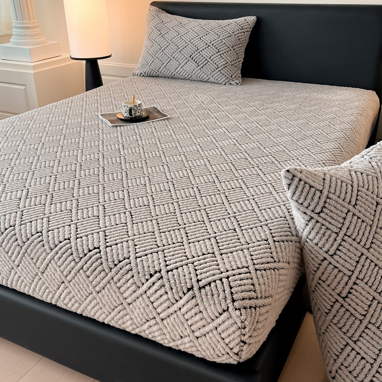 91家纺网 家纺一手货源 找家纺 欧邦 2025新款提花暖阳舒棉绒单床笠-梦境 梦境-雾灰