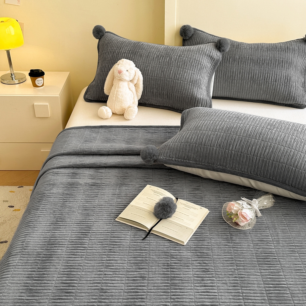 91家纺网 家纺一手货源 找家纺 寐居家纺 2025新款婴儿皱皱绒纯色床盖三件套 青岚-星夜灰