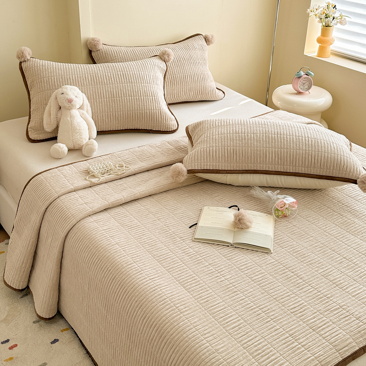 91家纺网 家纺一手货源 找家纺 寐居家纺 2025新款婴儿皱皱绒纯色床盖三件套 青岚-杏仁白