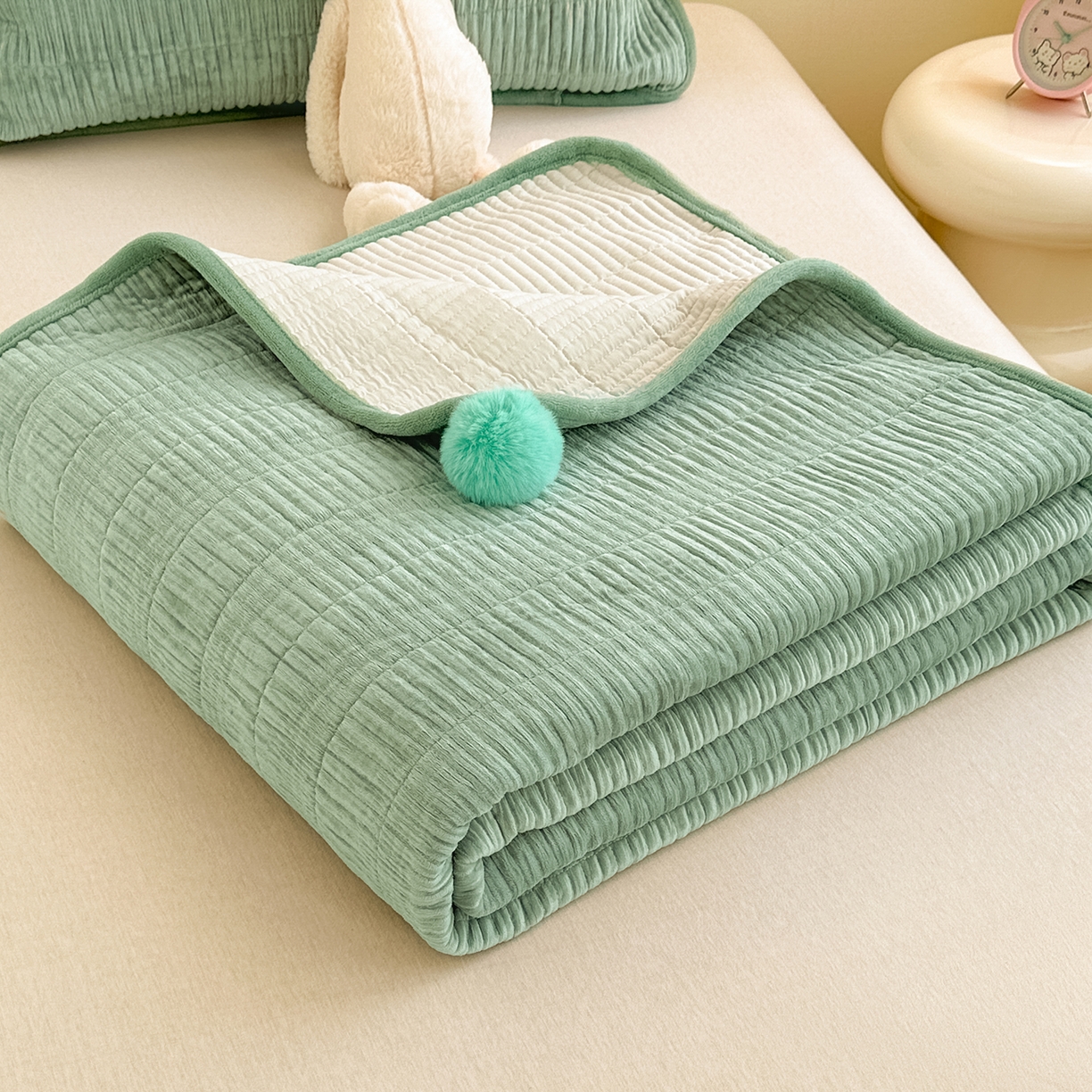 91家纺网 家纺一手货源 找家纺 寐居家纺 2025新款婴儿皱皱绒纯色床盖三件套 青岚-田园绿