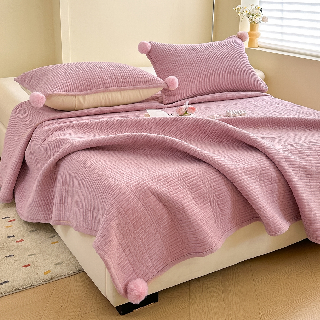 91家纺网 家纺一手货源 找家纺 寐居家纺 2025新款婴儿皱皱绒纯色床盖三件套 青岚-豆沙粉