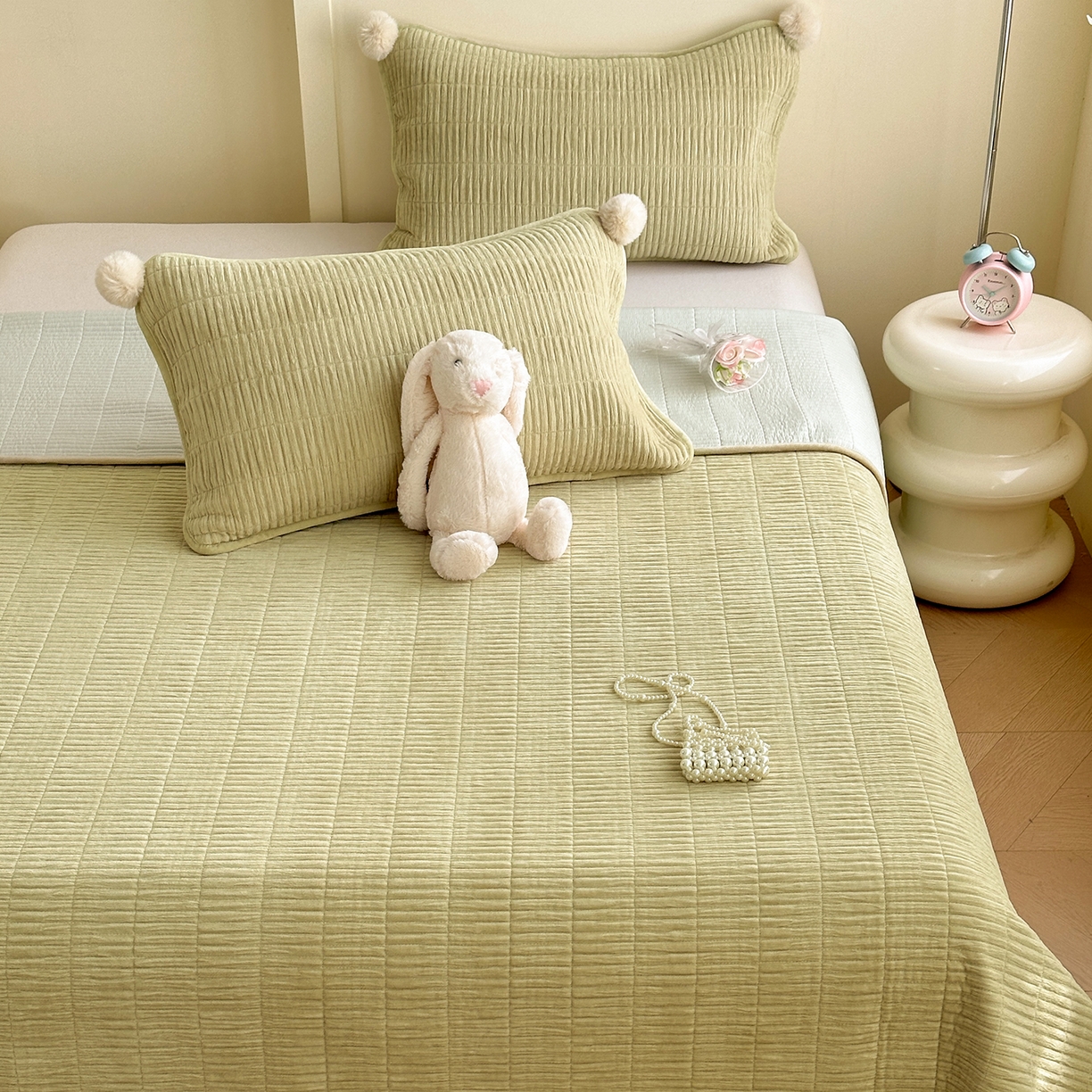 91家纺网 家纺一手货源 找家纺 寐居家纺 2025新款婴儿皱皱绒纯色床盖三件套 青岚-苹果绿