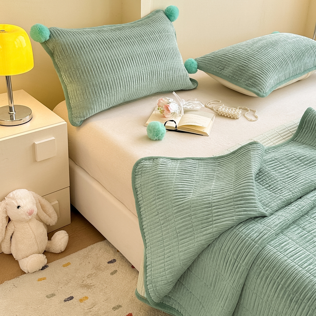 91家纺网 家纺一手货源 找家纺 寐居家纺 2025新款婴儿皱皱绒纯色床盖三件套 青岚-田园绿