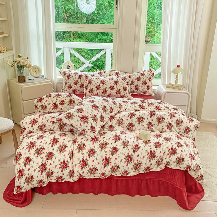 91家纺网 家纺一手货源 找家纺 （总）梦可莱家居 2025冬新款牛奶绒加厚保暖花边床盖四件套系列简单款