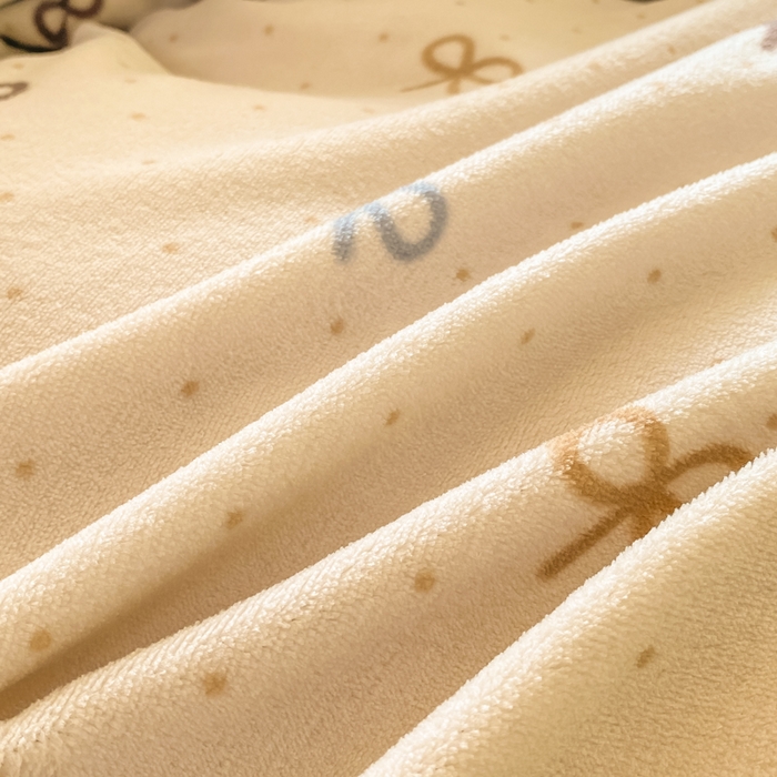 91家纺网 家纺一手货源 找家纺 梦可莱家居 2025冬新款牛奶绒加厚保暖花边床盖四件套系列简单款 蝶舞AA