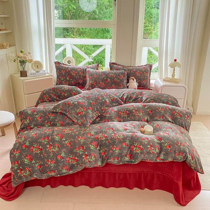 91家纺网 家纺一手货源 找家纺 梦可莱家居 2025冬新款牛奶绒加厚保暖花边床盖四件套系列简单款 花妖妖