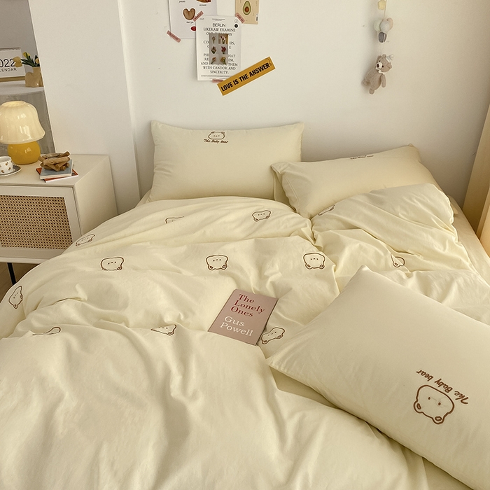 91家纺网 家纺一手货源 找家纺 琪格格纺织 2025新款40s全棉纯棉小熊绣花系列四件套 嘟嘟熊 奶油黄